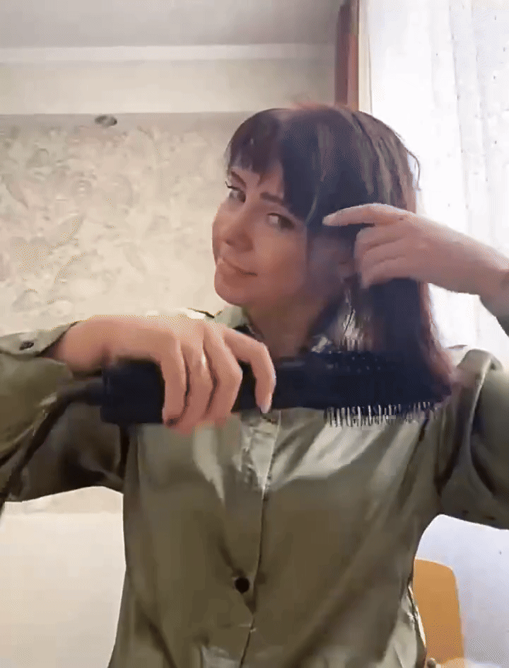 فرشاة الشعر Wave-Whisperer - تموجات ناعمة وطبيعية بدون تجعد